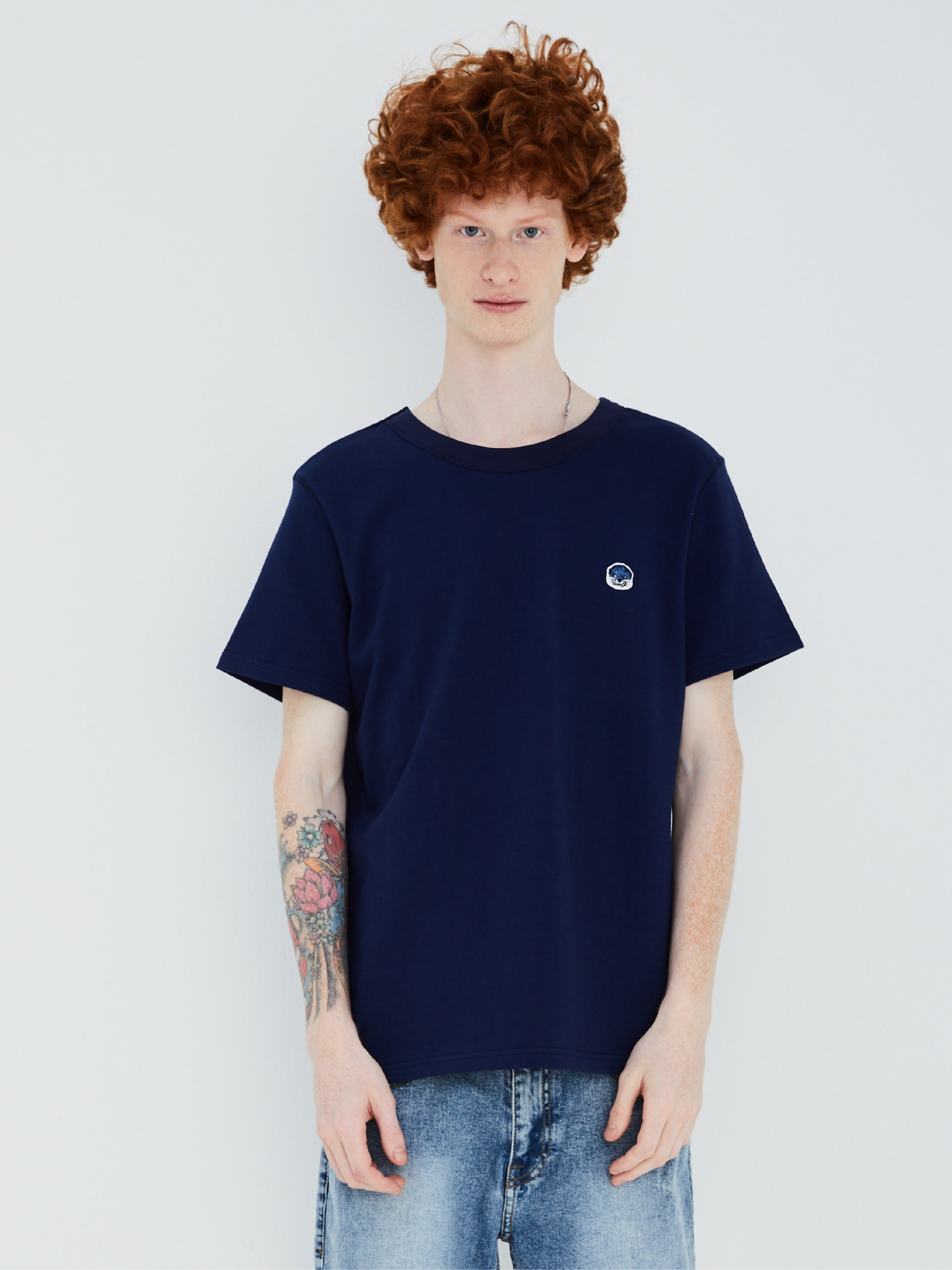 유니섹스 스탠다드핏 레이지오터자수 티셔츠 네이비